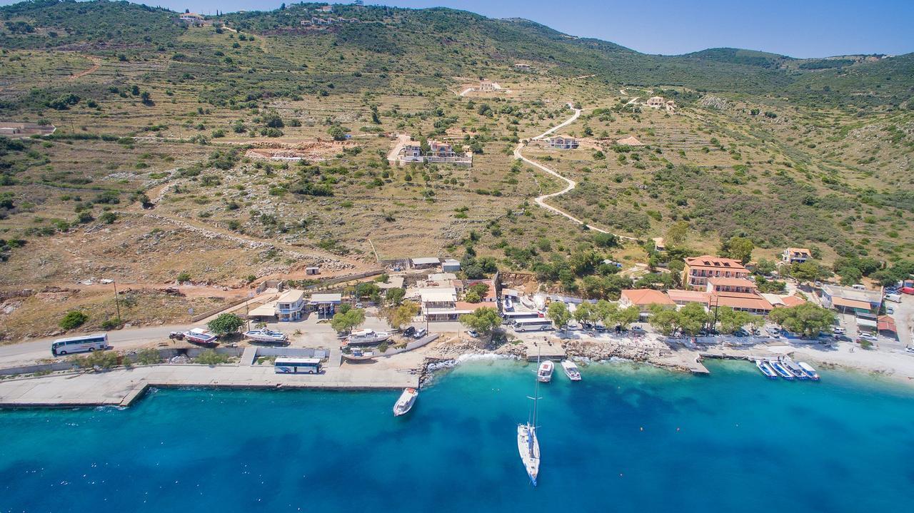 Coastal Paradise Found - Komis' Private Pool Retreat アギオス・ニコラオス エクステリア 写真