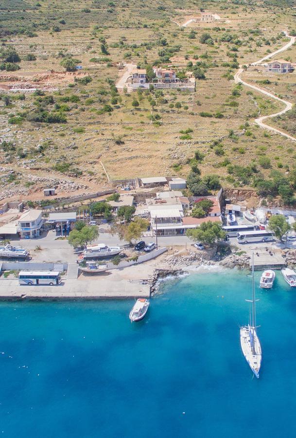Coastal Paradise Found - Komis' Private Pool Retreat アギオス・ニコラオス エクステリア 写真
