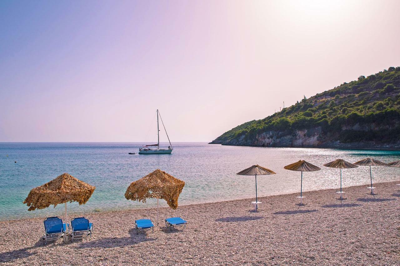 Coastal Paradise Found - Komis' Private Pool Retreat アギオス・ニコラオス エクステリア 写真